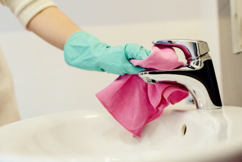 Professional Airbnb cleaning for a Hollandpark short-let apartment